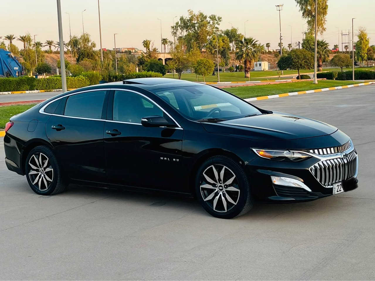 Malibu 2017 LT2
فول مواسەفات
پانۆراما 
ڕادار
گوشین جلد 
گوشین کارەبایی
گوشین هیتەر
شاشە ، car play ،BT
تحدید سرعە
کامیرە
ویل کرۆم
تەبرید مەرکەزی
دەشبول لید
شکل گۆڕاوە بە ٢٠٢٥
سەنەوی ٢٠٢٩ ،
هەزەی نوێیە
ڕادار و گێڕ و مەکینە و تحویل و وەکالە بەشەرت
مەکینە ١٥ تۆربۆ
١٣٠ مایل ڕۆشتوە
٧ پارچەی هەیە کەمێک پێشی گرتووە
ڕەقەم شاصي
1G1ZE5ST7HF223828
سعر ٩٧ و مەجالێکی زۆر کەم
*********** أربيل, العراق
