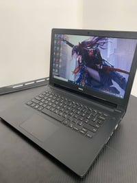 هي قطعة وحدة فقط لو تلحك عليها لو تروح عليك... هذا اللابتوب شكلة كلش ف...