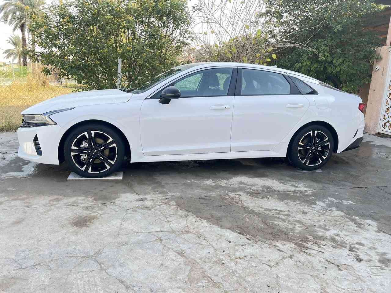 لبيع كي فايف موديل 2022 جيتي لاين فول موصفات معروفه حادثها بنيد فقط موضح بصور وسونار بدون دواخل مكينه 1600 تيربو ما مفتوحه ماشيه 60 ميل رقم اربيل دولي هزه وسنويه جديد 
مكان سياره بابل المركز 
السعر 168
***********
