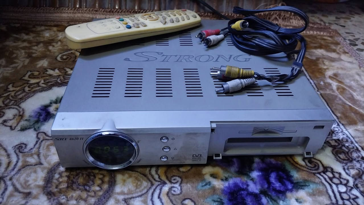 بسم الله
تلفزيون قيثارة نظيف وشغال حجم ١٤ نقص ريموت
مع ستلايت شغال نوع سترونغ
مع مشغل اقراص CD هدية باب الفيديو واكفة 
سعر كل المجموعة ٣٥ نهائي
بغداد ... المنصور ... لايوجد توصيل محافظات رجاءا


**إذا كنت صاحب هذا الإعلان وتريد حذفه لأي سبب، رجاءا أرسل رسالة إلى الدعم الفني**