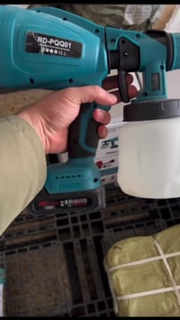 📢 عرض خاص لأصحاب البيوت والورش! 🎨✨ صبغ بيتك أو غراضك صار أسهل بـ 10 مر...