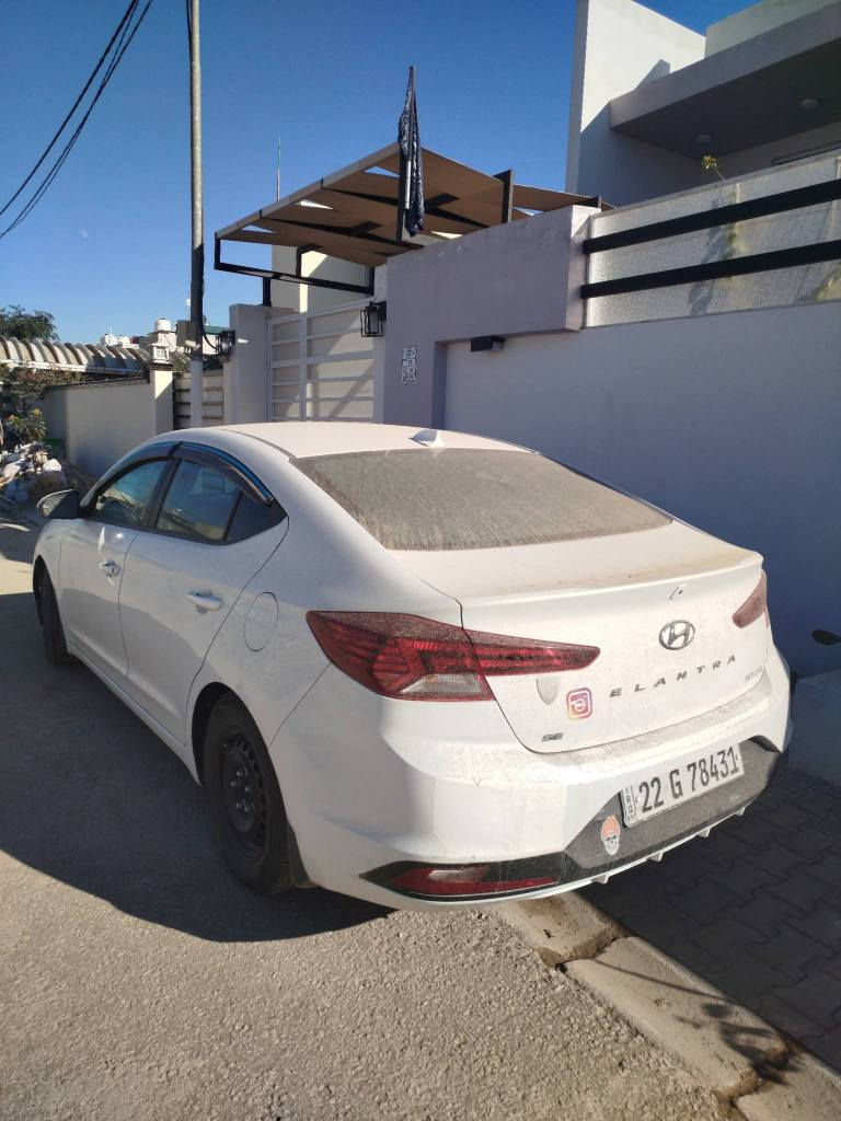 السلام عليكم ألنترا 2020 وأرد أمريكي 
حادثها فقط بنيد بدون دواخل كير مكينه كله سليم
مواصفات ~ مثبت سرعة/ ثلاث انظمة قيادة / كامرة خلفيه / تحديد مسار / حساس تصادم/ ونظام APS
السعر (133$) وبيها مجال ... للاستفسار ( *********** )
مكاني النجف النجف, العراق
