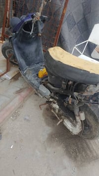 دراجه جبليه ماادري شسمها للبيع متروكه بس شغاله 07707891881