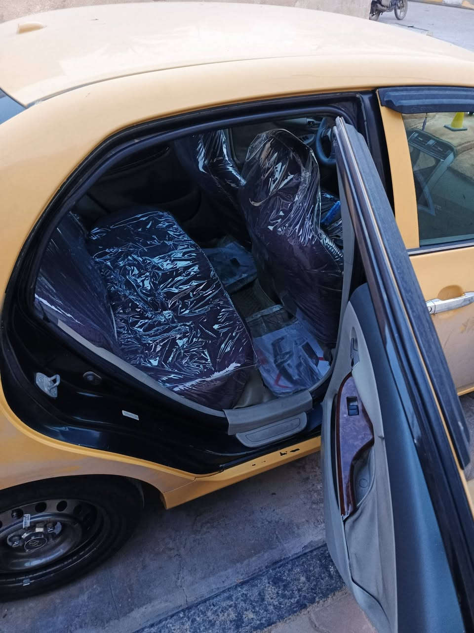 كوله موديل 10رقم بغداد جديد محدث 13
حادث بنيد جامراق بدون دواخل بدون رباك 
كير مكينه صدر أمامي+الخلفي جديد بشرط تبريد ثلجه
هيه غرامات مصفره تخم تاير جديد صار سبوع مشدود
عنوان دلي عباس المنصوريه 
هذا رقم صاحب سياره ***********
سعر اتصل فقط مكلف بنشر اخوان
