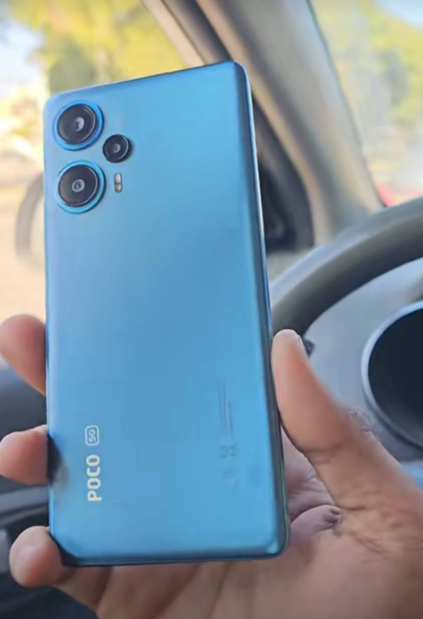 السعر 265
بوكو F5 فايف جي 
ذاكره 256
رام 12+8
البطاريه 5000 
ببجي 90 فريم
شرط برغي ممفتوح 
مكاني ايمن ***********
