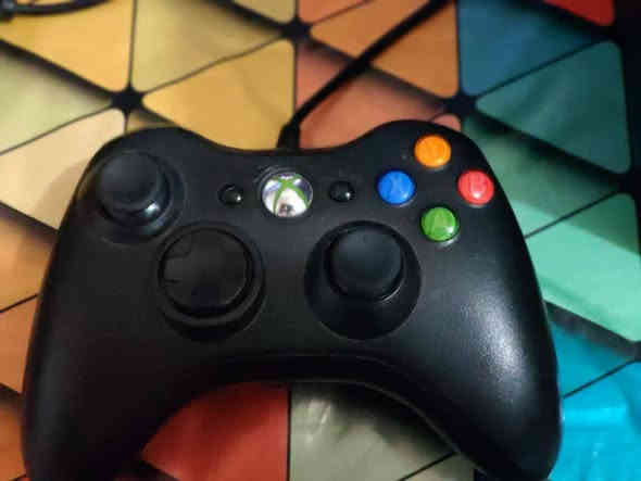 كس بوكس 360 سلم مهكر كامل ملحقات
بي 30 لعبة قوية و حلوة منهن gta5 و بيس 25 و مودرن وارفير
ضمان سبوع
السعر 120
***********
