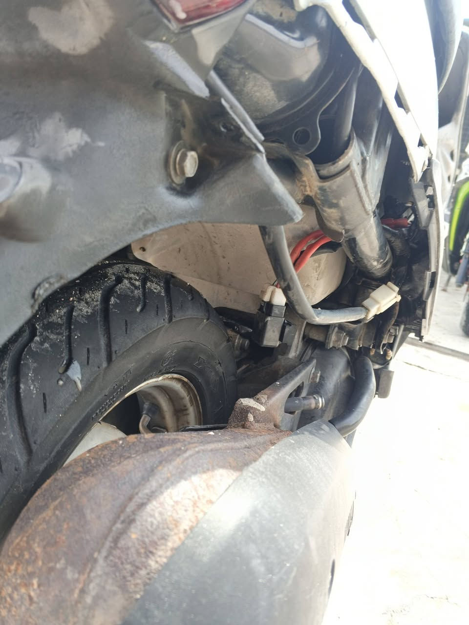 سلام عليكم
دراجه بيجي للبيع 
دراجه كامله مكمله عوزه تريشه وقبق دهن 
دراجه ما مفتوحه  مكاني ناصريه مركز 
الـرقم *********** راسل واتساب
