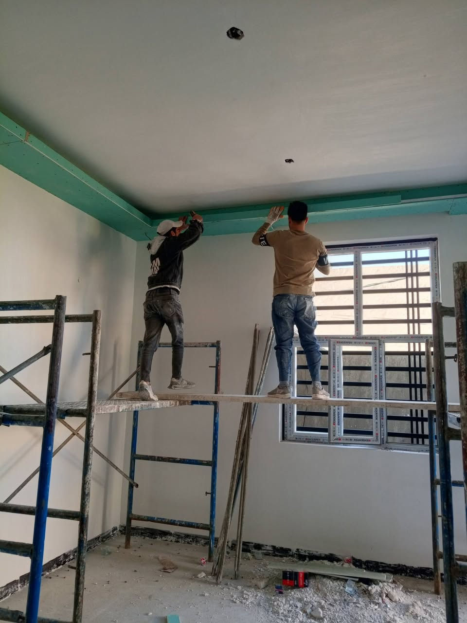 سلام عليكم متابعينا الكرام جانب من اعمالنه عرض خاص سعر متر الجبس كرسته وعمل 20الف بابل لتواصل ***********
