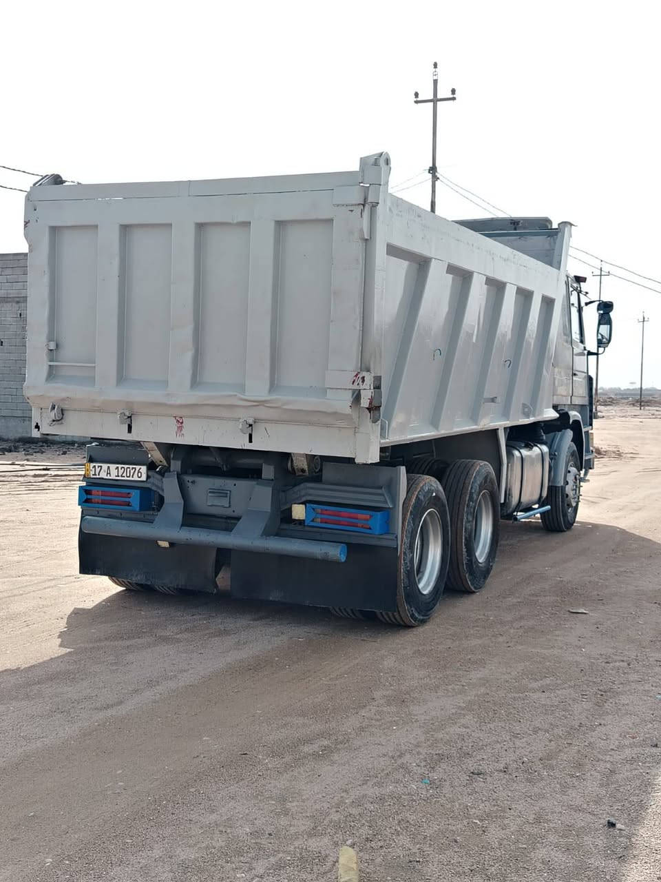 سلام عليكم سياره سكانيه موديل 1991 محرك 8 نضيف مجموعه فراشه تايرات تخم شاصي مكفول سياره كله كفاله رقم نكليزي  سعر 165 وبيه مجال عنوان بصره زبير  مكلف بنشر تفاصيل نتصال *********** اسيه ***********
