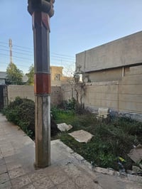 تكريت حي الجامعه • مساحة ٣٠٠م • ٢ غرف