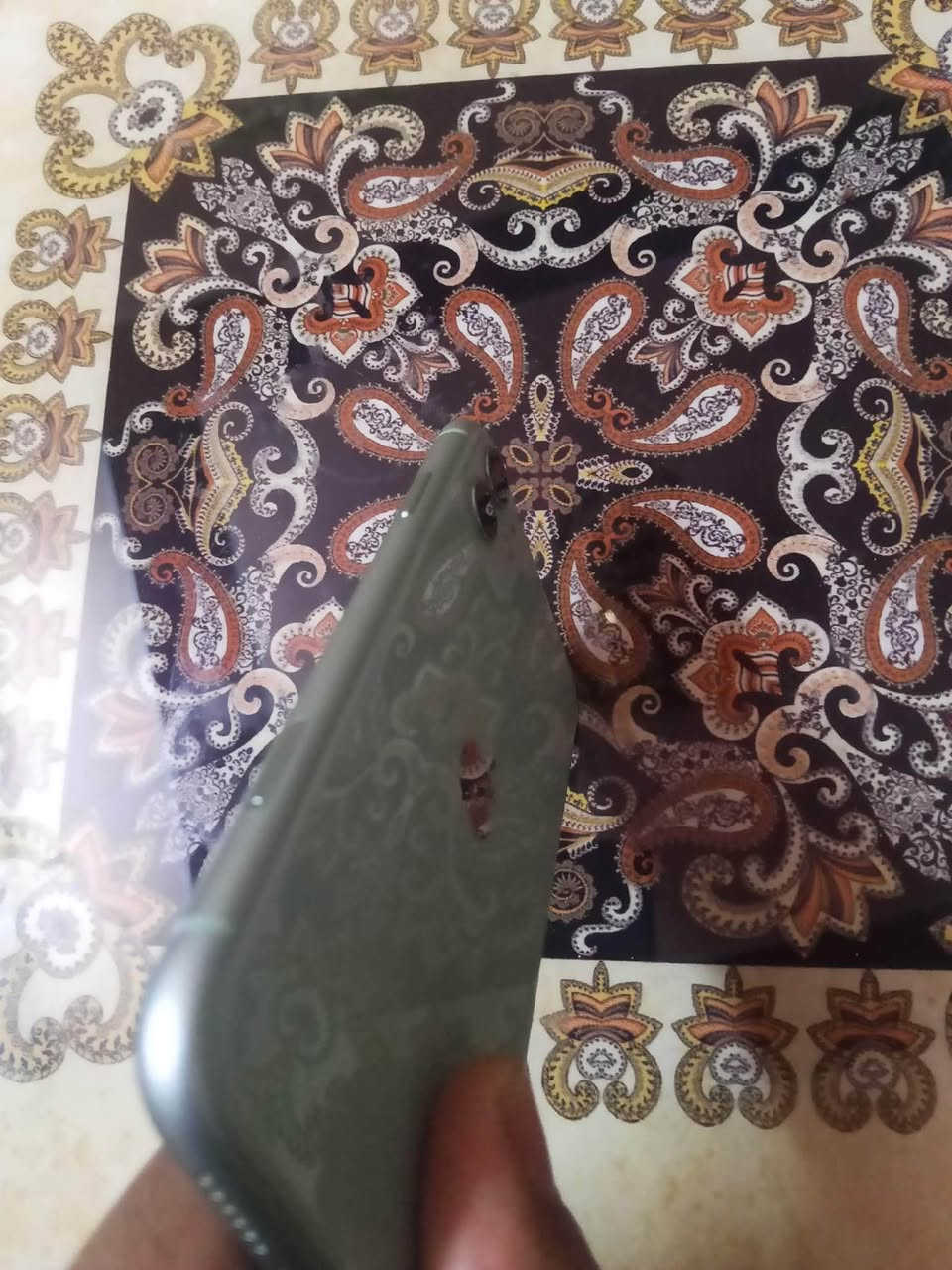 السلام عليكم ايفون11 العادي سعر 250بطاريه 82وذاكره 256 كلش نضيف متداخل صيانه ابد عله وضع الشركه مكاني واسط ***********
