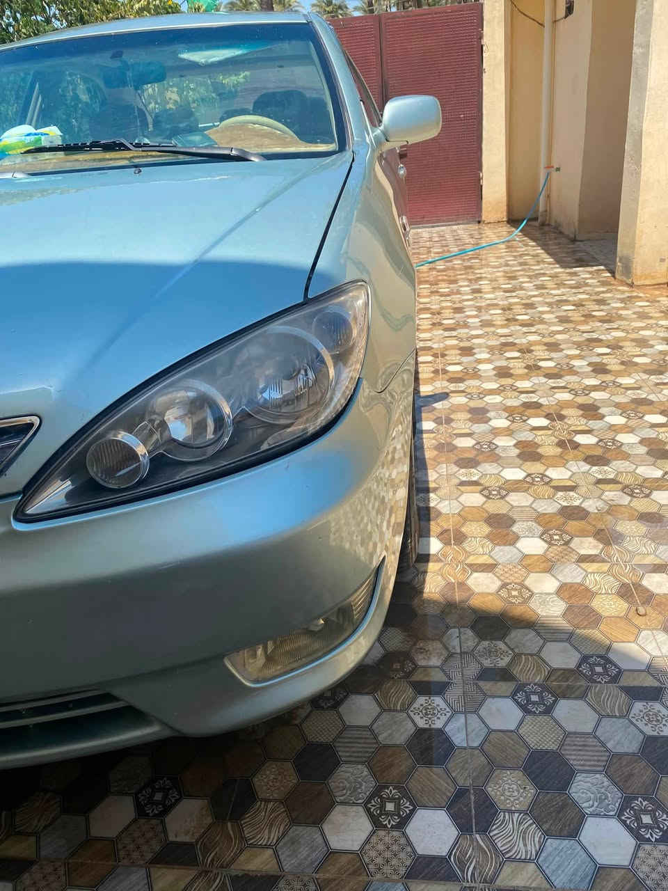 للبيع Toyota Camry موديل 2005 كراند، وارد خليجي.
ماشية 144 ألف فقط. محرك 3000 
السيارة نظيفة واستعمال شخصي، التبريد شغال، مكينة وگير بحالة جيدة .
تخم تاير.
صبغ عام للجمالية .
سنوية لل٢٠٣١ وهزة جديدة.
رقم انكليزي بغداد .
تبريد قطعتين.
السعر $90 .
العنوان ديالى بعقوبة 
او  واتساب ***********
