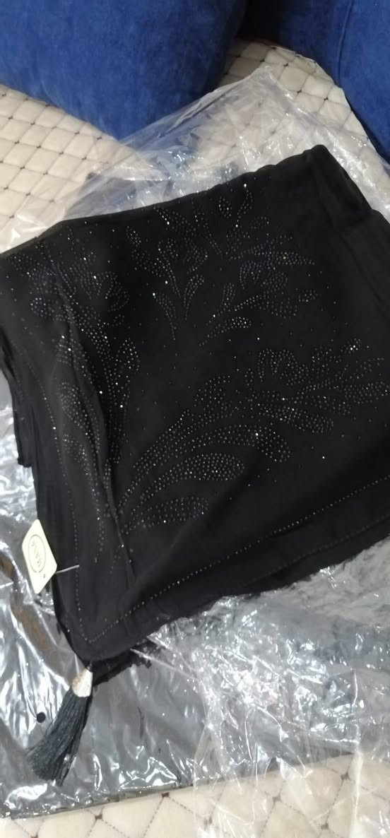 حجابات جرجبت اسود حجم وسط


**إذا كنت صاحب هذا الإعلان وتريد حذفه لأي سبب، رجاءا أرسل رسالة إلى الدعم الفني**