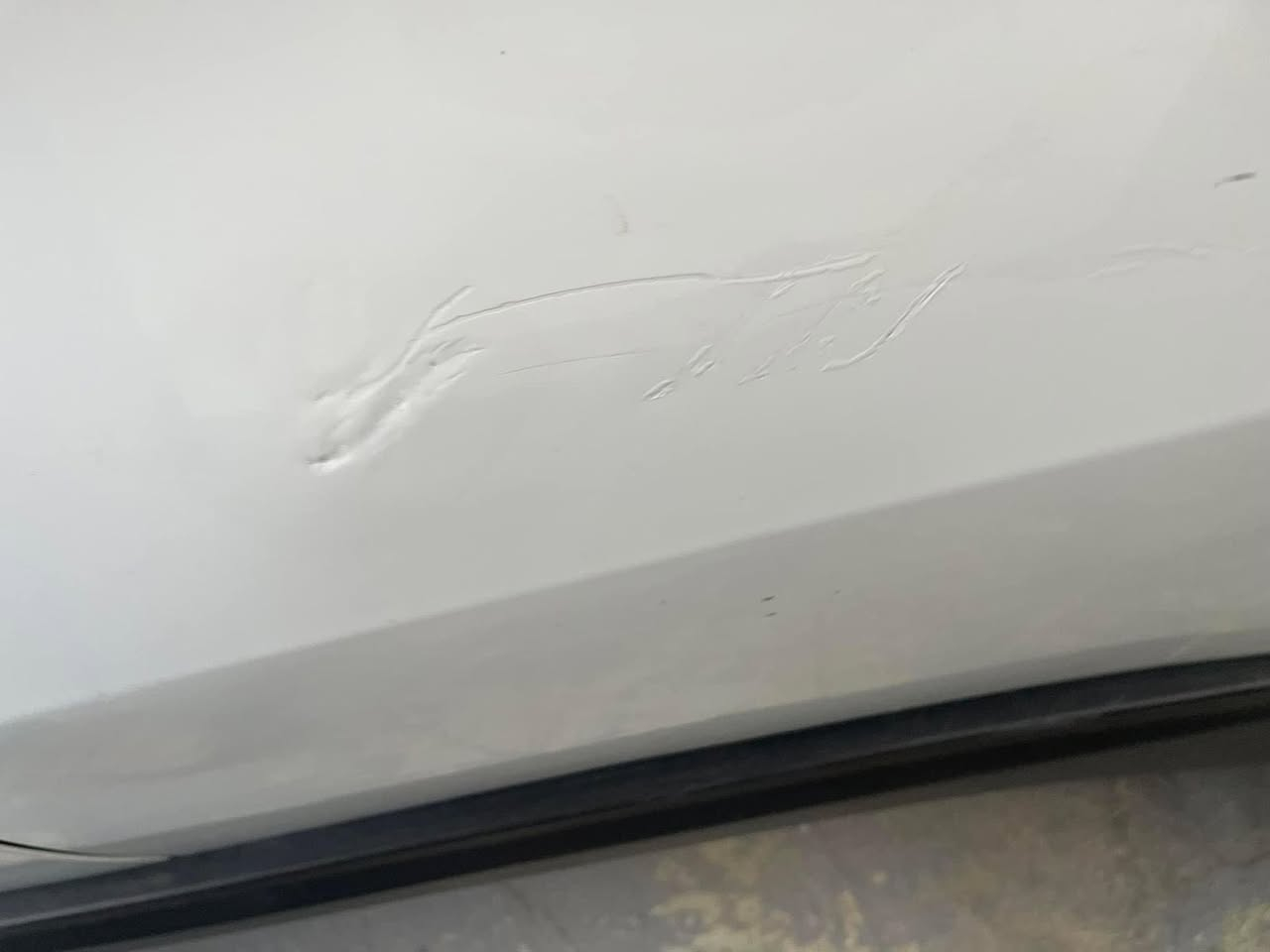 سبورتج ٢٠٢٠ خليجي لون أبيض مواصفات عادية 
بلوجكترات 
ليد صباحي 
تحكمات استيرن 
مرايا شفط 
كاميرا خلفية
ويل كاب 
بدون حادث 
سونارها منشور 
وكل تفاصيلها 
ماشية ٦٥ ألف حقيقي
مكانها الكاظمية
السعر النهائي قفل ٢٠ ألف دولار   
***********
