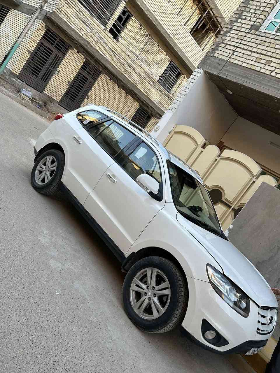 سلام وعليكم سنتافيه 2011 خليجي كير مكينه وضع الشركه السياره حيل نضيفه ماشيه 149 تخم تايرات جديد العنوان بغداد كاظميه رقم الهاتف *********** السعر 180
