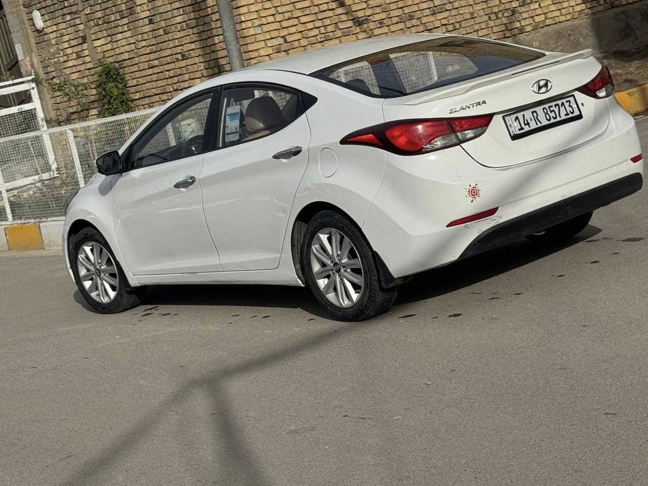 النترا2015  خليجي 1800 السياره جاهزا من تبريد حداديه  سياره بيهه قطعتين فقط لاستفسار عله هاذا الرقم ***********
