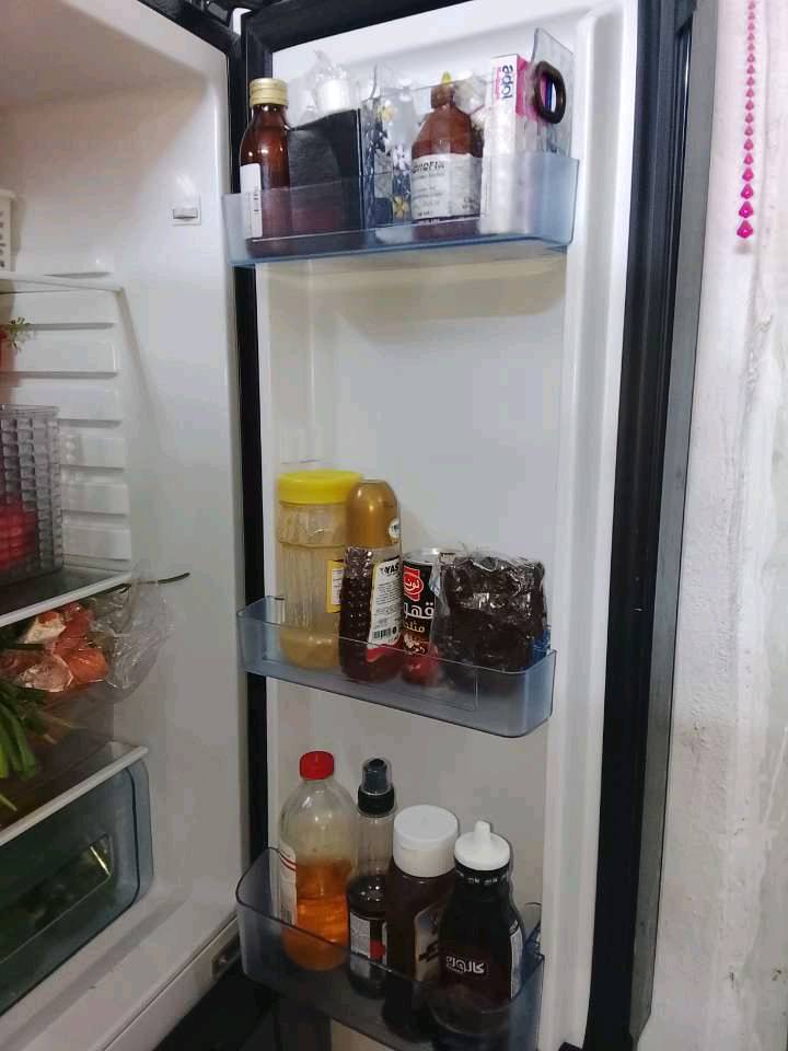 ثلاجة جمسون للبيع السعر٦٠٠ وبيه مجال العنوان بغداد مدينة الصدر الدسيم ***********