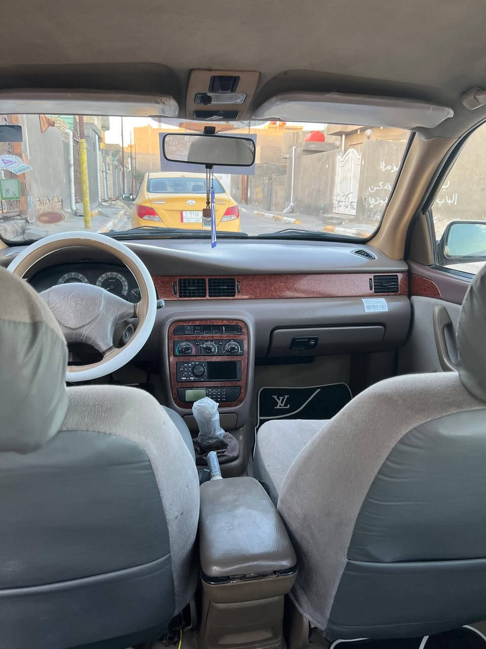 سمند2012كفاله من كلشي مكينه كير حداديه تخم تاير باتري سياره كلش جديده كله على وضع الشركه  بأسمي مداور ثاني يوم رقم نكليزي جاهزه من كلشي واحلا من الصور سعر خاص او اتصال وإني خادم مكان السياره سماوه مركز ***********
