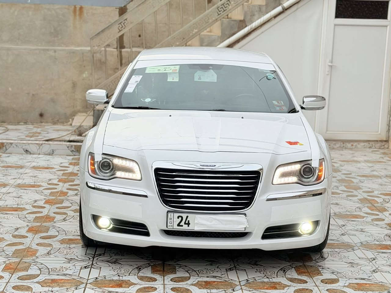 السلام عليكم
اوباما 
لون ابيض ثلجي
موديل 2012
رقم دهوك
كفاله عام كلين تايتل
سنويه جديده2029
سياره بسمي شرط التحويل او الوكاله
             ꧁مواصفات السياره꧂
«بصمه
«تشغيل عن بعد
«شاشه كبيره
«كير طياره
«عداد260 شركه هارلم
«ماشيه125
«يدات نيكل 
«مرايه عكسه للضوء
«داخل جلد اسود 
«ويل 18 كروم 
«تخم تاير جديد 
«كشاف امامي بلادي 
«كشن تدفئه 
«مكينه مامفتوحه
«مكينه 3600
«ملاحظه»
السياره كفاله عامه بيه فقط مكان تعديل ع كد 10سم بي دي ار
ومرفق ويه الصور سونار جديد
«» السياره جديده ونظيفه ومتعوب عليها ماتحتاج ربع استخدام شخصي لا مشتغله بخط ولا داخله استعراض
«» مكان السياره كركوك
«» للاستفسار الاتصال ع الرقم
***********
