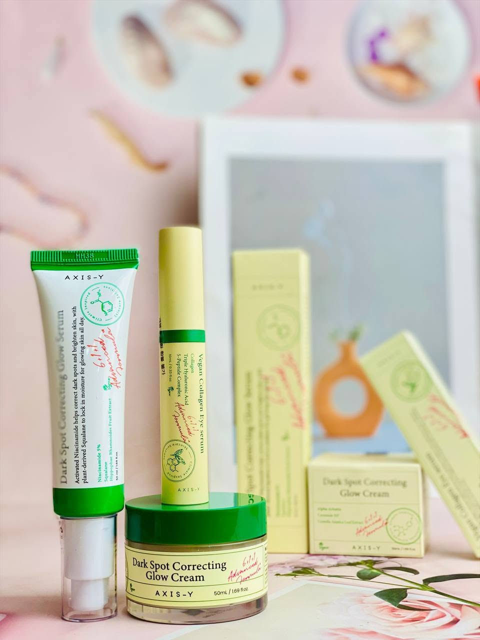 💚 روتين النضارة المتكامل من AXIS-Y لـ بشرة زجاجية ومشرقة! 🌟
1️⃣ سيروم التفتيح الشهير:
 Dark Spot Correcting Glow Serum 🧪💚
 يحتوي على النياسيناميد بنسبة 5% والسكوالان، يعمل على تصحيح البقع الداكنة وتوحيد لون البشرة بفعالية ومنحها نضارة فورية!
2️⃣ كريم التفتيح والنضارة:
 Dark Spot Correcting Glow Cream 🧴🍃
 يحتوي على الألفا أربوتين ومستخلص السنتيلا، يرطب البشرة بعمق، يعالج التصبغات، ويحمي حاجز البشرة.
3️⃣ سيروم العين النباتي بالكولاجين:
 Vegan Collagen Eye Serum 👁️🍏
 يستهدف الخطوط الرفيعة والهالات السوداء حول العين بفضل تركيبته الغنية بالببتيدات وحمض الهيالورونيك الثلاثي والكولاجين النباتي.

سعر العرض ٢٧


**إذا كنت صاحب هذا الإعلان وتريد حذفه لأي سبب، رجاءا أرسل رسالة إلى الدعم الفني**