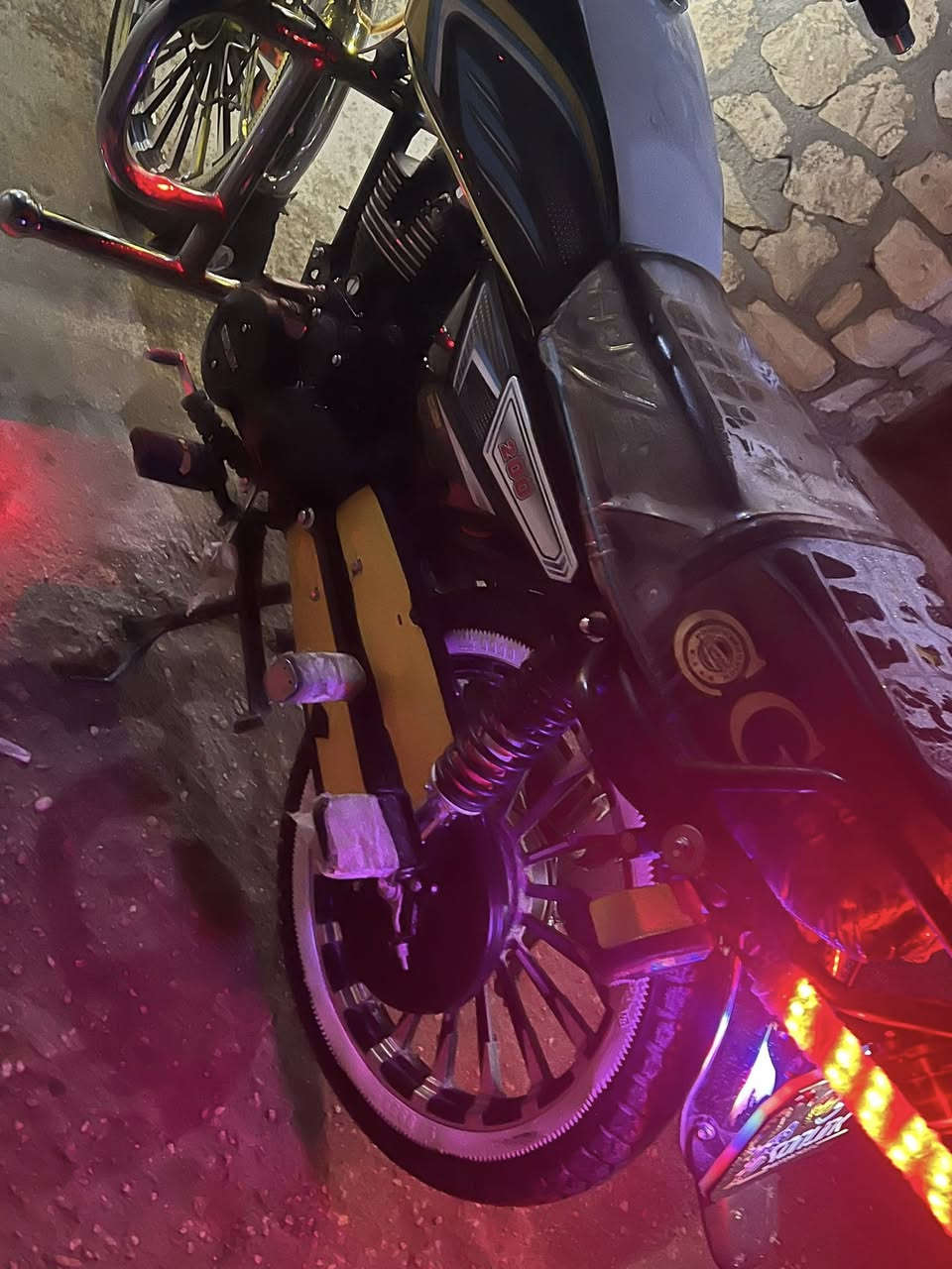 سلام عليكم مطور بعده جديد موديل 25سوجات 2بصمات 2اورقه موجوده السعر 900
هاذ رقمي ***********ا
