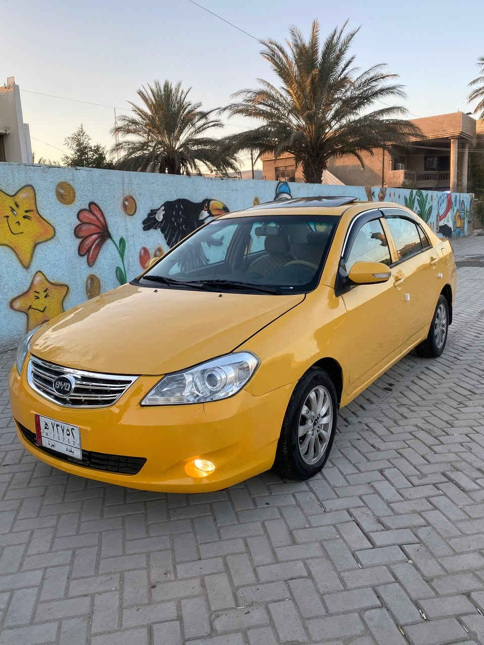 سلام عليكم بي واي دي g3 موديل 2013 كير عادي المرغوب بيها ثلاث قطع صبغ صدر امامي خلفي جديد تبريد ثلج ❄️ كير ومحرك خير من الله داخل فول نضيف رقم بغداد سعر 50 وبيها مجال العنوان بغداد البلديات ***********
