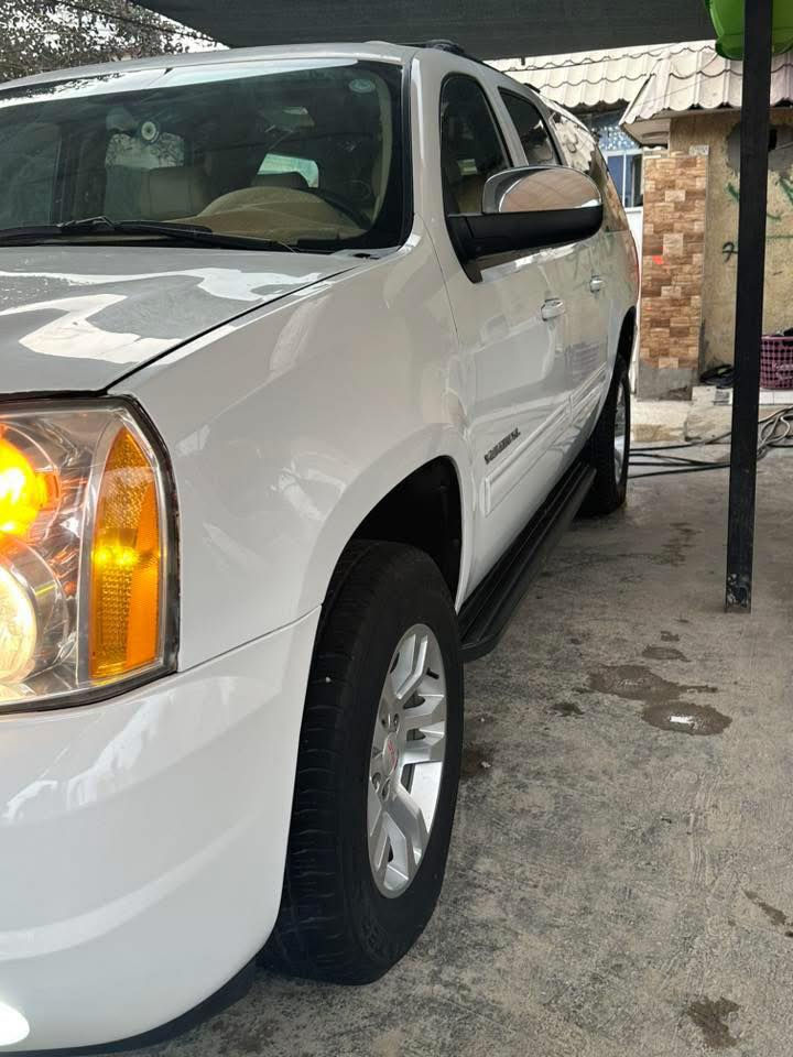 سلام عليكم شباب اعيد النشر بسبب السفر او عتذر على كل واحد اتصل او ماجوبت  جمسي موديل 2008 لبيع سياره خليجي اصل ابيض سياره طبله داخل عسلي سياره كامله مكمله رقم شمالي بسمي مصفره غرامات او كامرات سياره كلش نضيفه  اي ستفسار على هاذه رقم *********** سعر 155
