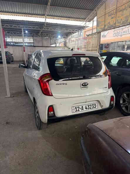 السلام عليكم 
بيكانتو مورينغ موديل2016
 صبغ فقط دائر خلفي بدون داوخل 
مكينه 3 بستن سياره جاهزه من كلشي مال بيت 
كشنات جلد تحكمات استيرن 
بسمنا سياره مكينه كير شرط 
طخم تايات جدد 
تبريد تدفئه شغال 
82 و بيها مجال بسيط 
***********
