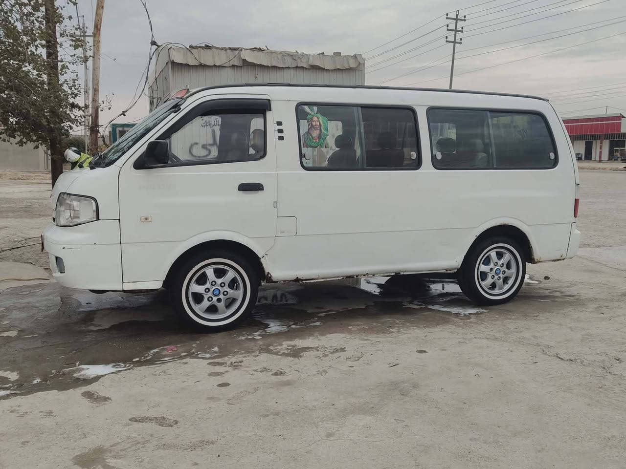 منغولي 2006 للبيع
السياره جاهزه من كلشي 
بيه خيط بخار كفاله عامه
مكان السياره النجف للاستفسار الاتصال على الرقم ***********
