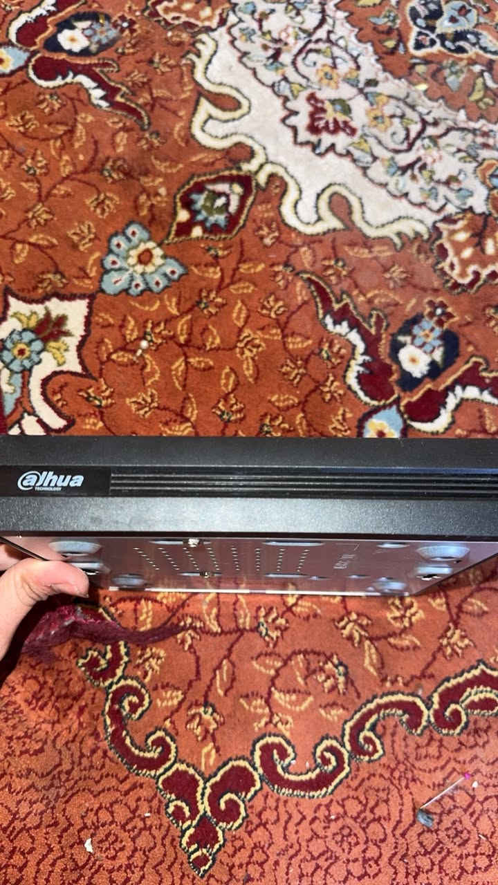 ‏سلام عليكم عندي كاميرات للبيع جميع ملحقات شركة أسوار سعر 200 وبي مجال شوي رقم الاستفسار ***********￼￼
