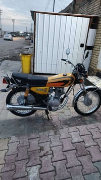 دراجه للبيع بدون نضافه شوفت عينك كله شغال سعر ب700 وبيه مجال 077105769...