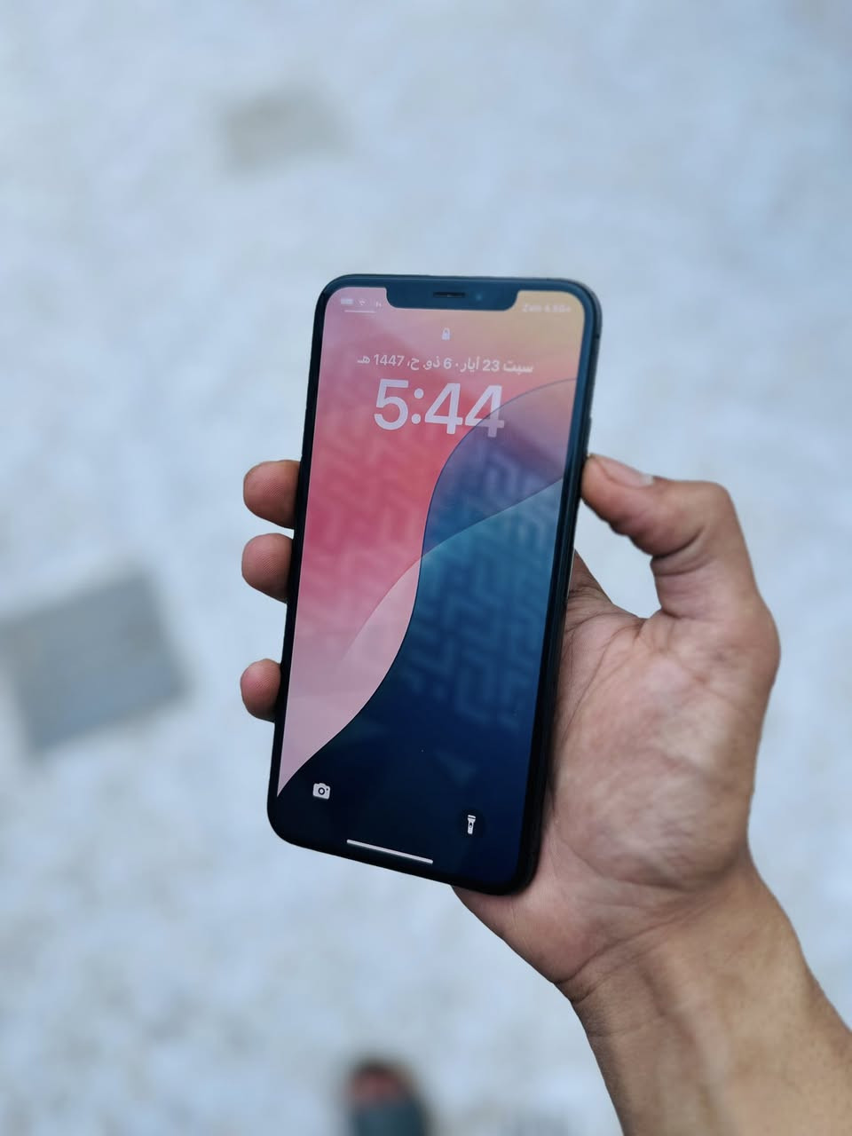ايفون اكس ماكس 
ذاكرة 512 
بطارية 78
جهاز نظيف 
بي مشكلة بل لمس بزاوية 
سعر 190 الف 
***********
