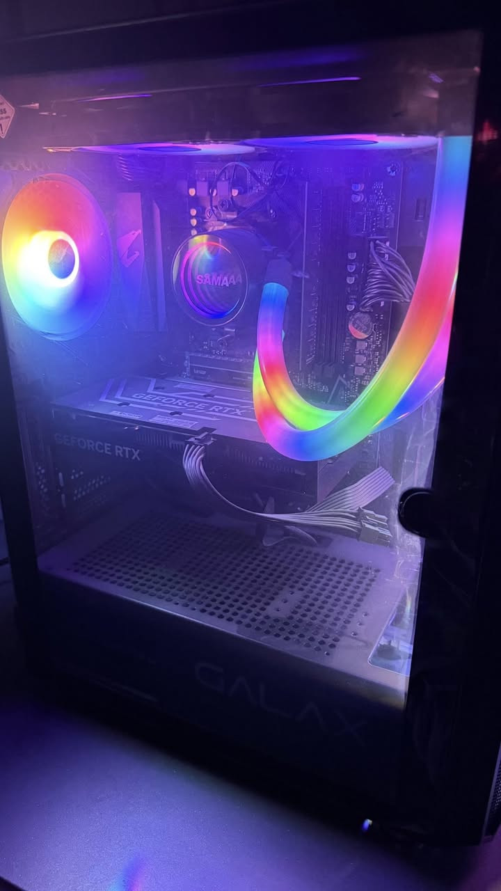 تجميعة Gaming احترافية:
• المعالج: Ryzen 5 5600X.

• كرت الشاشة: RTX 4060 8GB OC.

• اللوحة الأم: Gigabyte B550M AORUS ELITE.

• الرام: 32GB DDR4.

• التخزين: 1TB NVMe SSD.

• التبريد: مبرد مائي SAMA 240mm.

• الباور: FSP 600W Bronze.

كراتين القطع كلها موجودة 

السعر مليون و250

مكاني بغداد العبيدي 

***********
