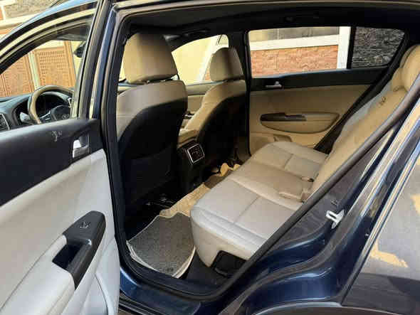 السلام عليكم كيه سبورتج موديل 2022 وارد امريكي 
حادثها تبديل بنيد فقط/ الچملغ الخلفي بي بارد +صبغ محدد بالصورة/مكينه 2400-GDi / ماشية55رقم بغداد/بأسمي/مواصفات السيارة:
مري شفط
حساس أمامي
حساس خلفي
قطعتين تبريد
كشنات جلد
تحكمات ستيرن + شفتات
لد نهاري
شاشة وكامرا دواره
شاشة اعطال
كشنات تدفئة تبريد
بنيراما
رادار امامي 
حساس ايطارات
(سونار موجود بالصور)٠
العنوان:بغداد مدينه الصدر 
السعر (175)وبي مجال 
السيارة جديدة بمعنى الكلمه رقم الهاتف
(***********)
رجائاً لحد يكسر بحلال العالم والسوگ كلشي بي الشراي يتصل غير متواجد على الفيس.
