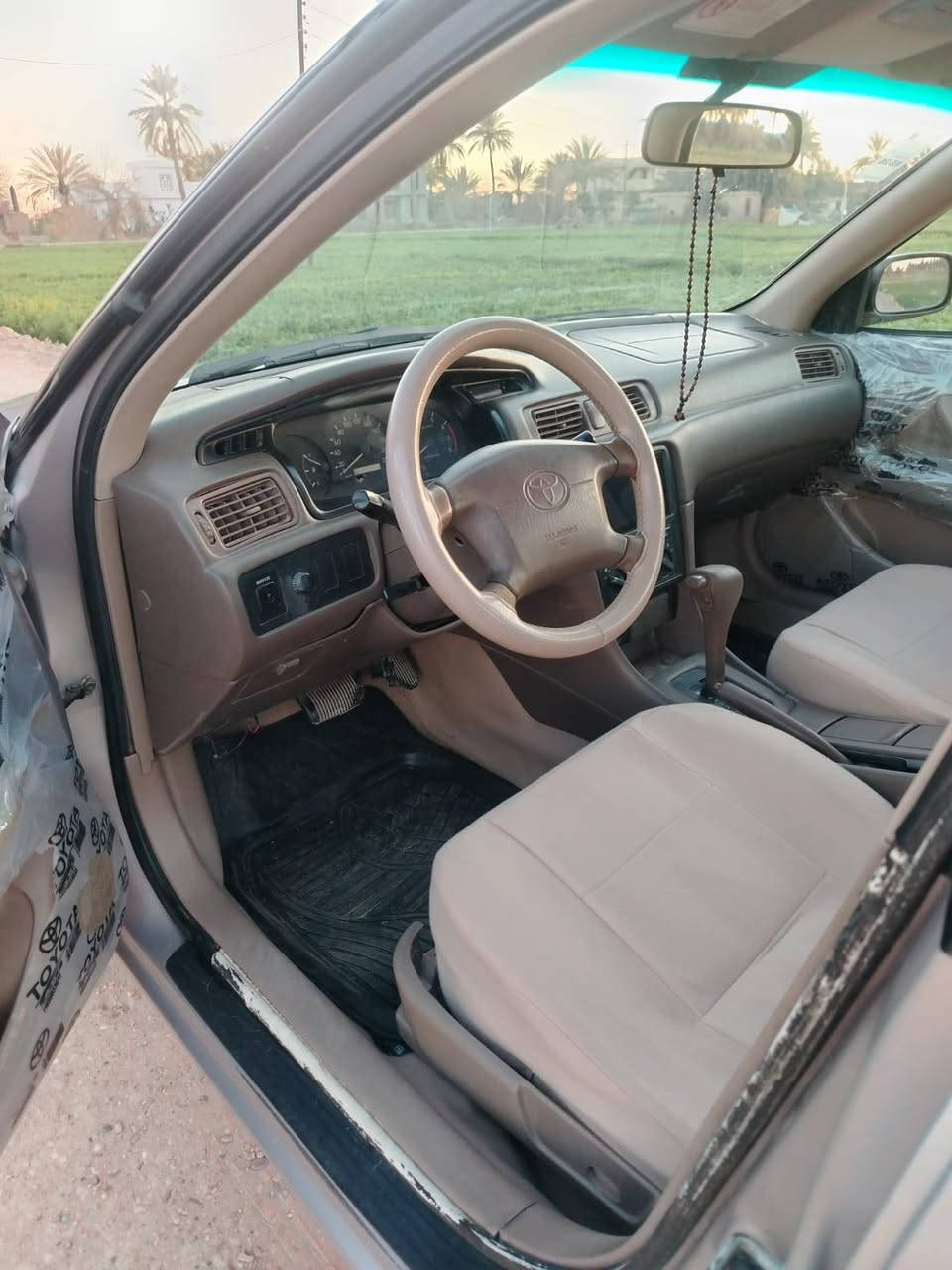 اسلام عليكم للبيع  كامري 2001 خليجي رقم سليمانه
باسمي كير مكينه تخم تاير حداديه امامي خلفي جديد
تدفئة تبريد شغال سياره مصبوغه صبغ عام بدون اي ضربه صور قديمه عندي مكفوله من اي ضربه سياره جاهزه مال جناي سعر المطلوب 80 وبيهة مجال 
مكان سياره انبار فلوجه صقلاويه للتواصل
 ‏‪0786 501 9592‬‏
***********
