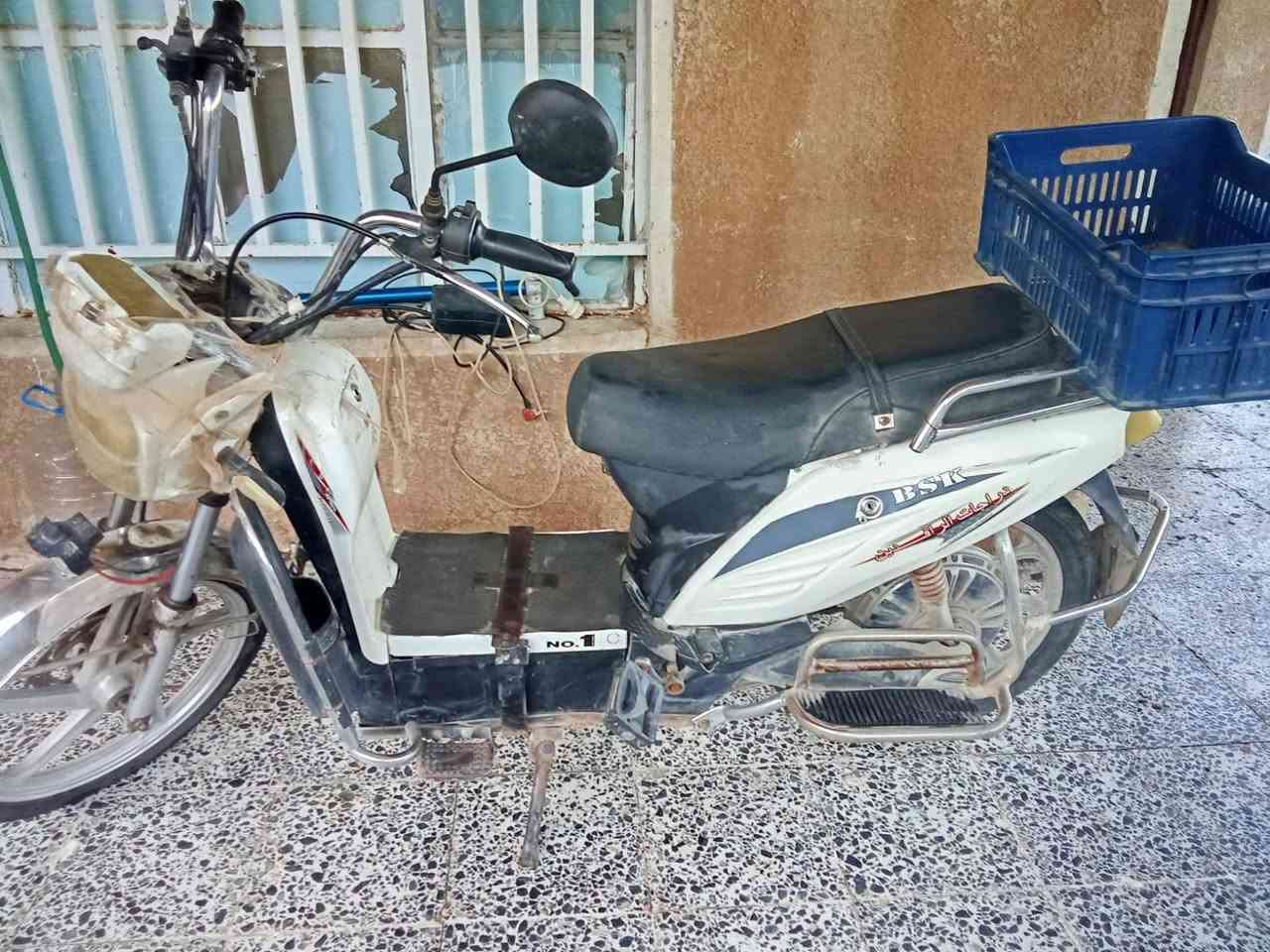 السلام عليكم
يوجد ماطور شحن للبيع كشره نضيف حيل بس بطارياته تعبانه للأستفسار الاتصال على الرقم *********** وبي واتساب السعر مناسب
