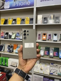 S 24 الترا 256 جهاز نظيف جداً مع كامل ملحقاته  السعر 675الف  مكاني حي ...