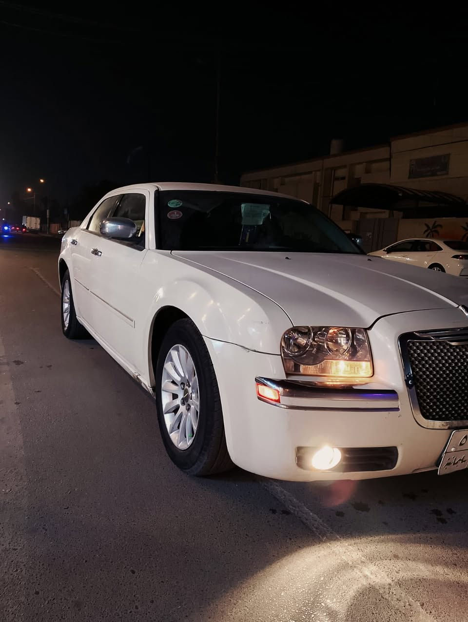 السلام عليكم من رخصة الادمن
سيارة C300 للبيع سيارة كفالة عامة فقط بيها تصليح هلال امامي السيارة محرك بل جيس كلشي شغال بيها وجاهزة والسيارة وارد كندي 
حدادية كلشي جاهز بيها السعر 110 وبيها مجال 
***********
***********
