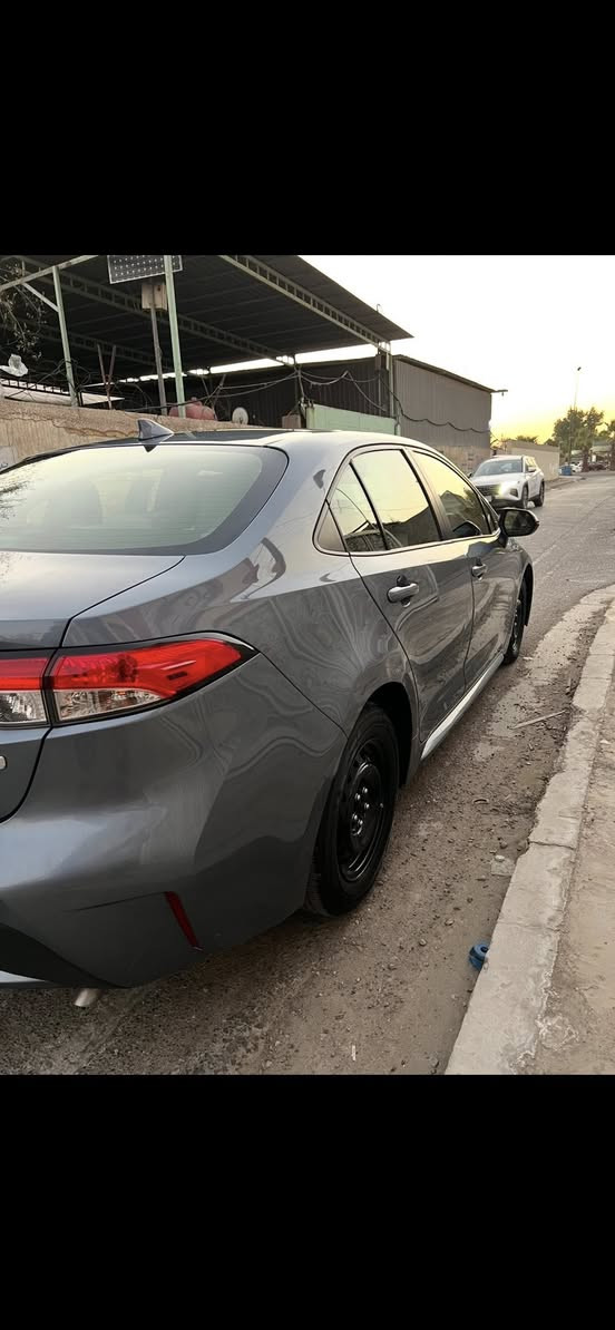 السلام عليكم كورلا هايبرد 2022 وارد امريكي رقم بغداد 
حادثها بابين جهة السايق(موضح بالصور) ماشية 53 
مواصفات 
بصمه 
شاشة 
دشبول شاشة 
سايد بريك اوتو 
اوتو هولد توقف 
قياده ذاتيه 
تحديد مسار 
داخل لونين 

السعر 150 وبيها مجال 

***********
