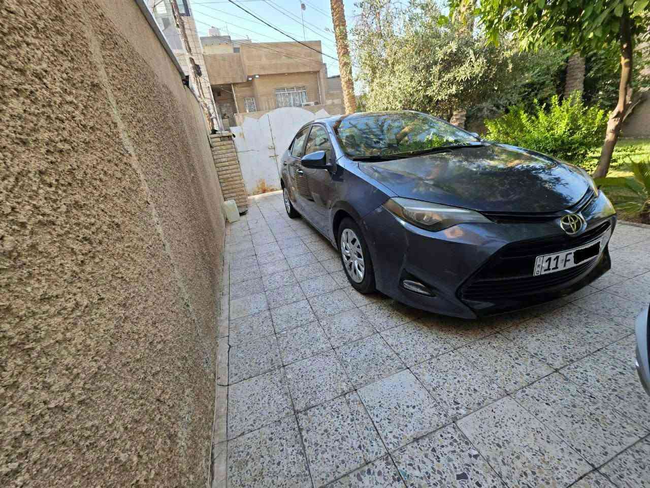Corolla LE 2018
السيارة ماشية ٦٦ ميل 

المحرك VVT-I 1800

رقم بغداد الحديث 

هزه وسنوية جديدة 

ضربتهه خفيفه فقط البجم لا شاصي ولا دواخل مثل مواضح بالصور بيهه بارد بالعراق بالباب الخلفي

السعر: ١٤٥ ورقة بيهه مجال 

المكان: الكاظمية 

للاستفسار الاتصال على الرقم: ***********
