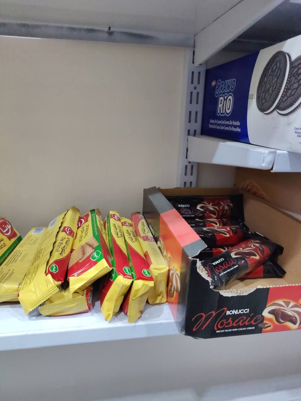 السلام عليكم
تتوفر أسواق للبيع
المكان شارع أربعين قرب التربيه السوق الشيوخ
تتوفر عارضات ٦
مجمدات ٣
سبلت ١
رفوف
جام خانه
مواد غذائية
ابيع كامل اذا تحب تشتري تجي تجرد المواد ونتفق وكل شخص ياكل رزقه
رحم الله والديك اذا تشري حياك الله واذا حاب بس تسولف ارجوك لا تخابر
الإيجار ٢٥٠ الف
للعلم المحل بي بيع خير من الله ولكن لعدم توفر السيوله لدينا اريد ابيع هذا كل مافي الأمر
للتواصل ***********
