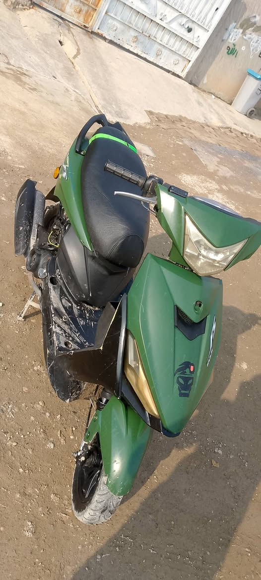 ماتور ماکس fs یابانی
محرک ٤۹ بلادی مامفتوح
کهربائیات کل شغال
تایرات جیدێد
سعرە ٤۰۰بی مجال 
اراوس ویا ارانی 
مکانی کرکوک بنجاعلی 
رقم هاتف ***********
