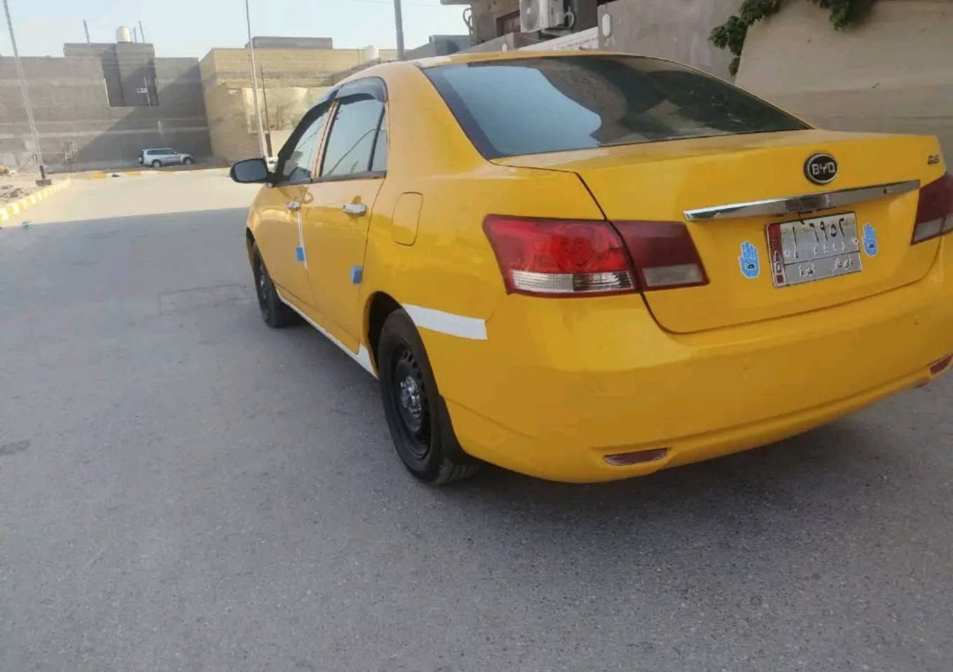 بي واي دي موديل 2013 كير ومحرك كورلا حداديه وتبريد وتخم تاير الهئيه والغرامات عل بايع مكفولة من ضربه العنوان ناصرية مركز السعر 40 وبيه مجال ***********

