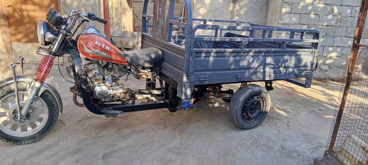 سلام عليكم ستوته فرس موديل 15اي نقص ماكو مدينه خيط تبخير خفيف وصبق كام صبق أساس مكاني بسرعة هارثه سعر واحد 150بيهه مجال قليل***********
