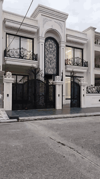 بيت للبيع في منطقه 32 park 
لمعرفه تفاصيل تواصل معي 
***********
