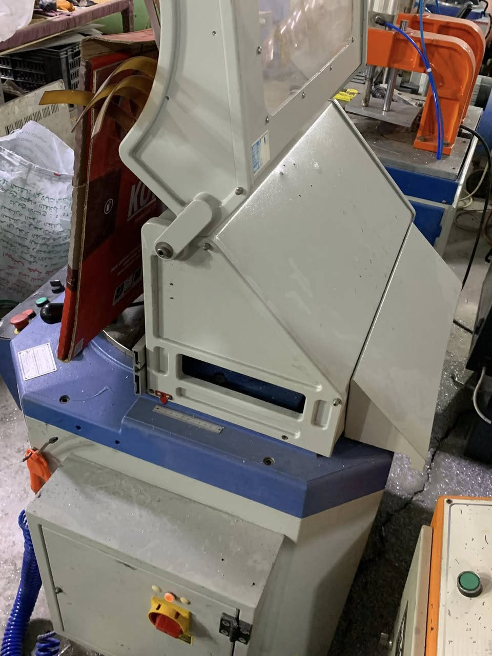 للبيع كتر المنيوم اونجليك تركي  حجم 400شرط الشغل والفحص شادلة تيغ المنيوم تركي اصلي الكتر جاهز مابيه نقص بيه منضومة تبريد بلادي 
للأستفسار اتصل او تفضل خاص 
***********
*********** 
يوجد توصيل حسب الأتفاق
