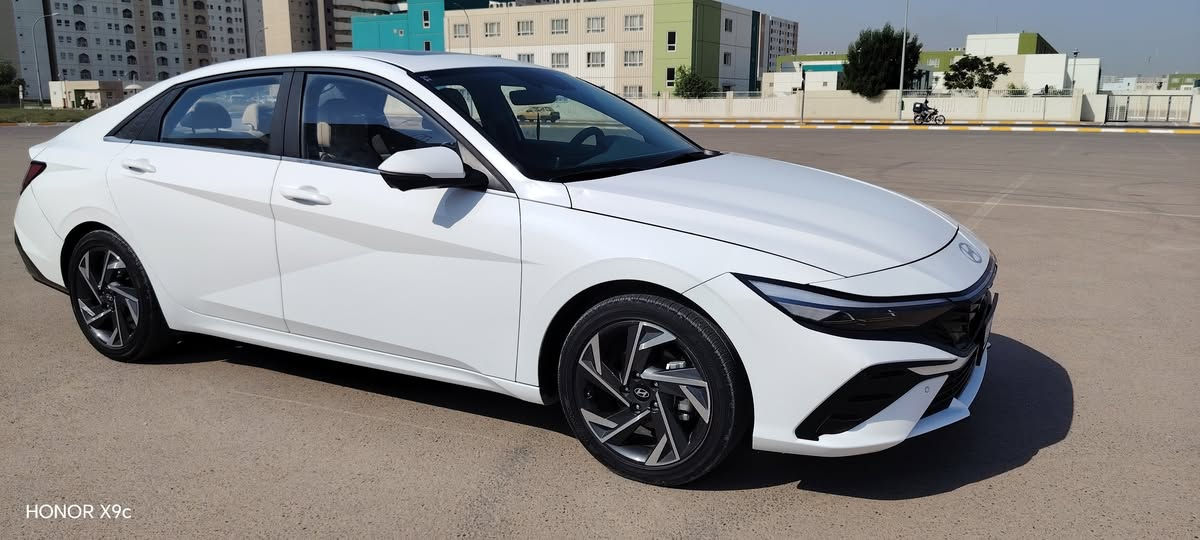 السلام عليكم من رخصة الادمن النترا افانتي وارد كوري رقم بغداد ابسمي  مكينة ١٦٠٠ دبل نوزل موديل 24 فول  لمتدد 1 على 1 ماشية ٣٠ الف السعر ١٤٨ وبيها مجال للاستفسار ***********  بيع او امراوس ابتكسي اقل موديل
