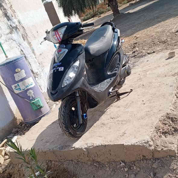 السلام عليكم كامكو للبيع كفاله عامه السعر 650 موديل 2014 اتصل وتدلل ***********
