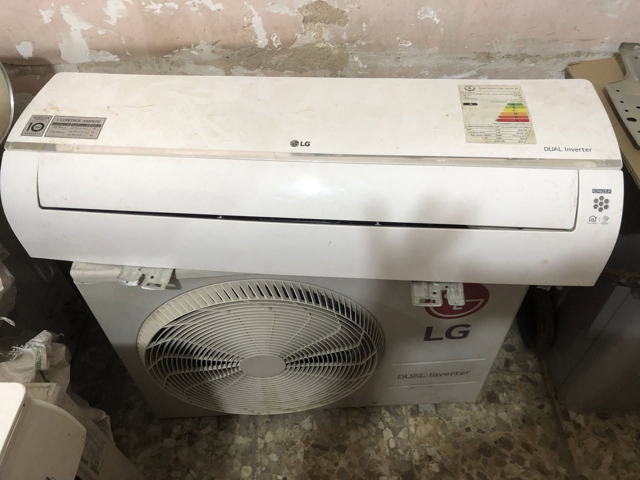 سبالت عدد 6
كري 3طن دبل مروحة 
الجي انفيرتر طن ونص 
الجي انفيرتر 2طن 
الريان 2طن 
توسوت 2طن 
توسوت 1طن 

خارجية وداخلية فقط جميع الاجهزة شغالة بستثناء الكري 3طن ما اعرف شنو العطل مالته 

البيع شلع 
سعرهم 1400 قفل 
العنوان /بغداد /حي اور 
***********
