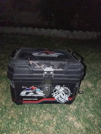 صندوك gs اصلي اخو الجديد للبيع سعره ٢٥ الف مكاني صليخ ٦٠٠ 07855743322